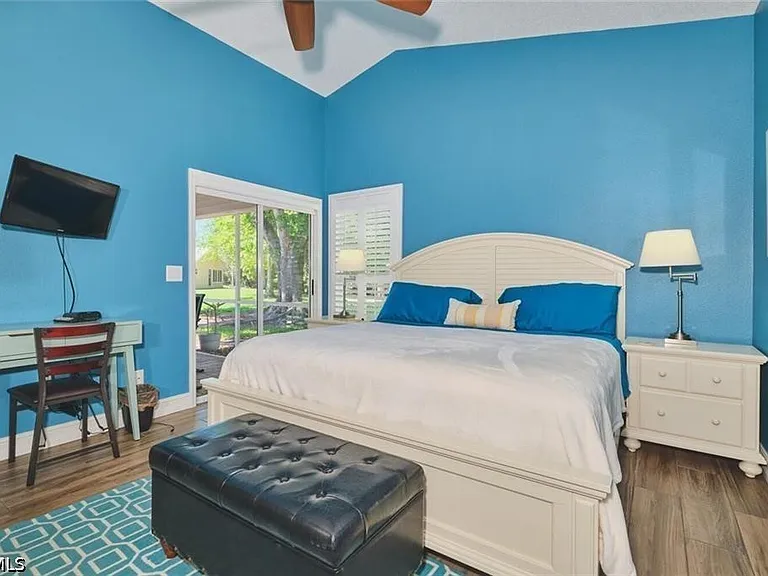 14652 Sagamore Ct — Photo 10