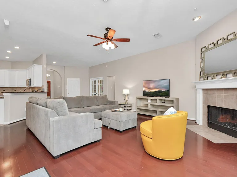 23939 River Place Dr — Photo 1