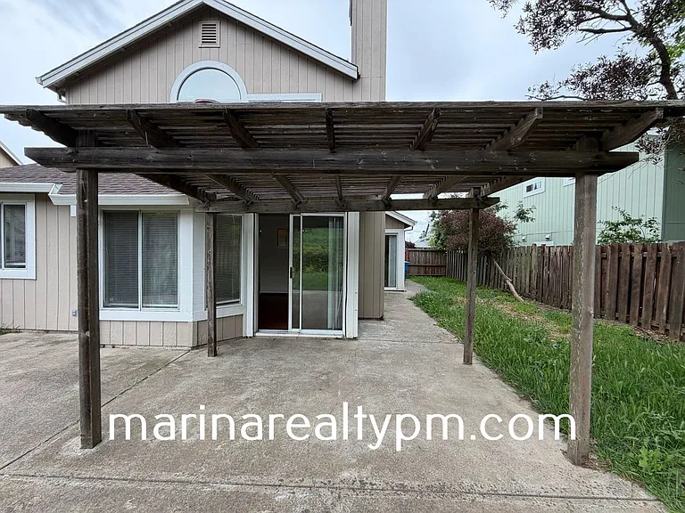 115 James River Rd — Photo 35