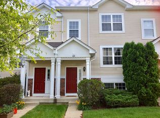 624 N Triumph Ct, Hainesville, IL 60073