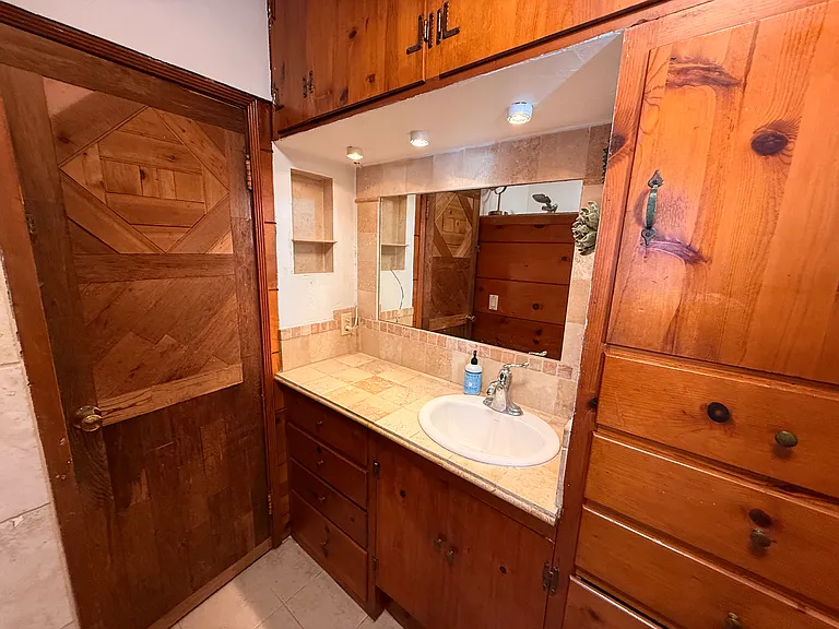 814 1/2 Liverpool Ct — Photo 15