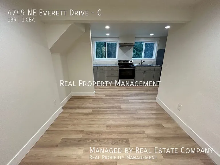 4749 NE Everett Dr #C — Photo 10