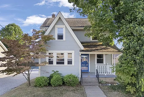 406 Hower St NE Photo 1