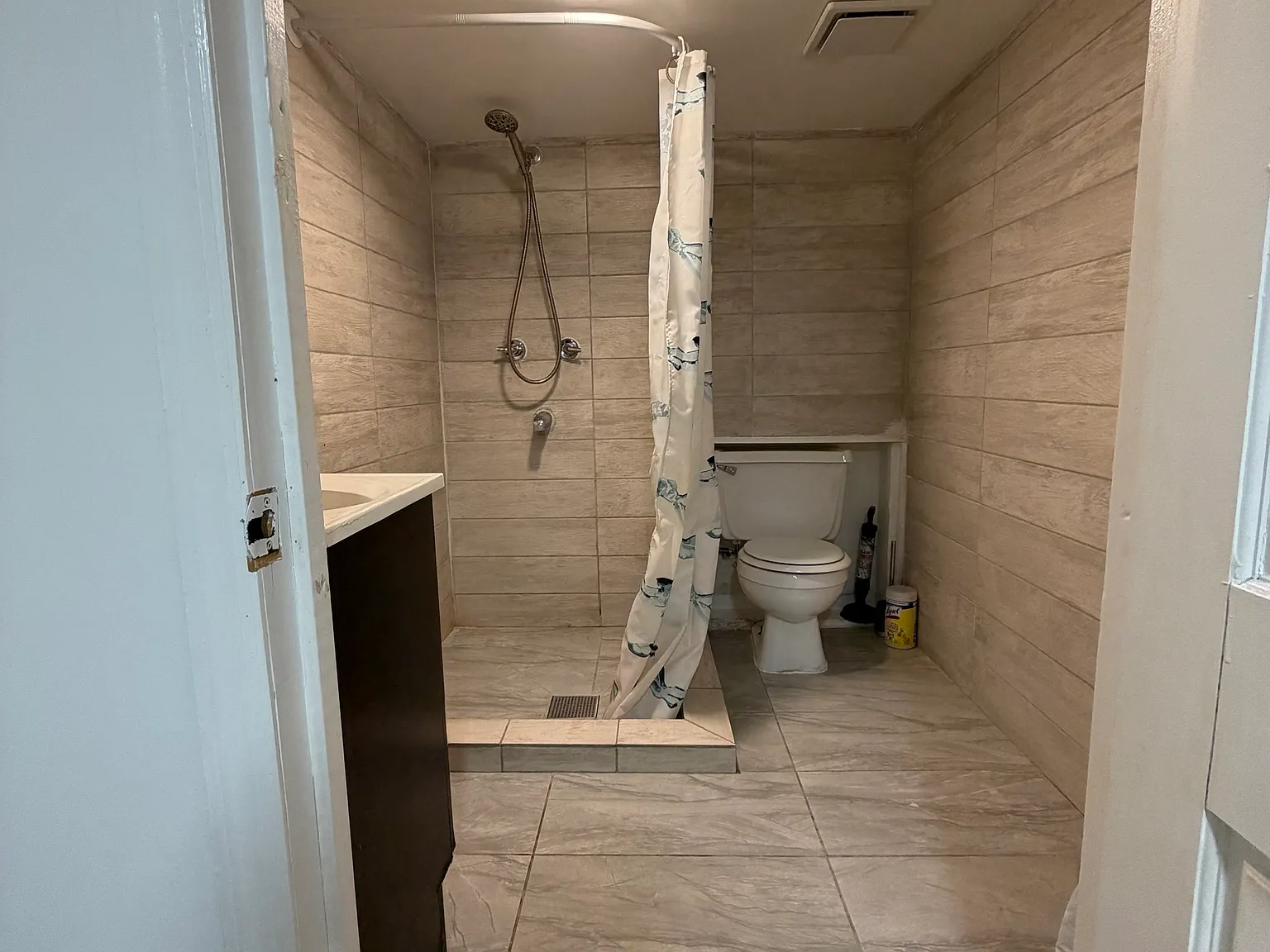 2 bed, 800 sqft, $1,500 — Photo 3