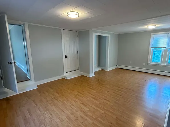 40 Mosher Rd #2, Gorham, ME 04038