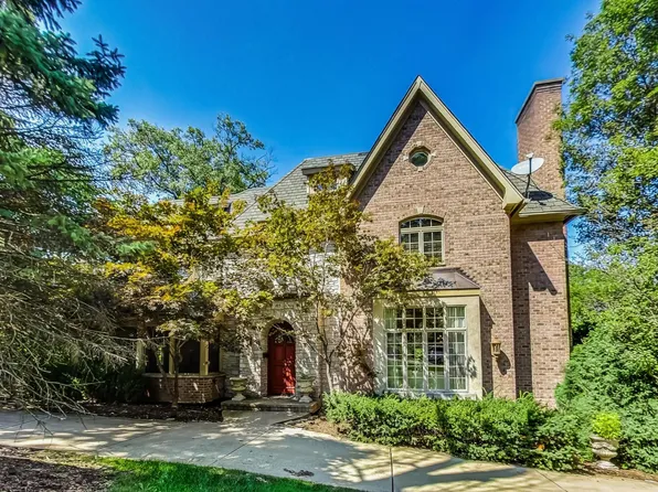 105 Fuller Rd, Hinsdale, IL 60521