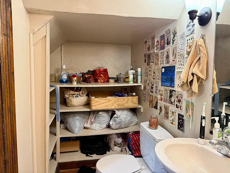 Attached bathroom for Bedroom 1