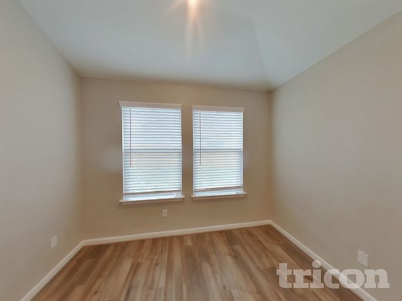 3rd image of 5907 Noah Pl