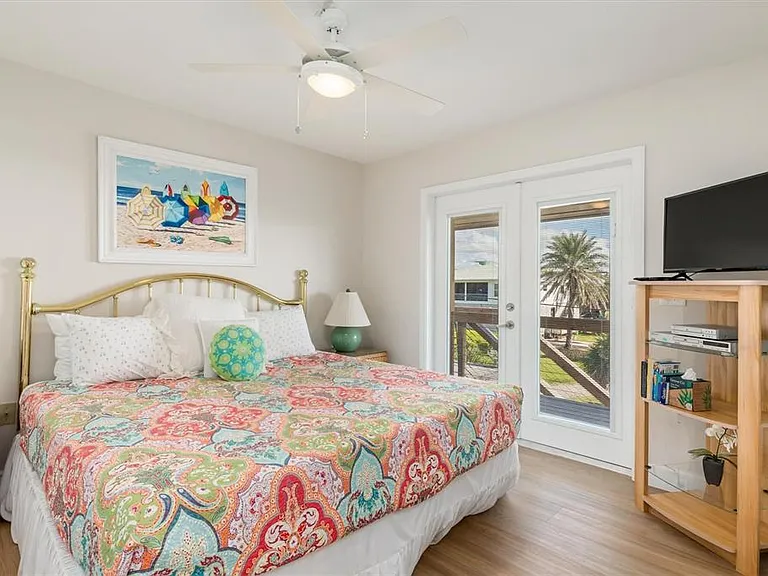 9498 Alborado Rd — Photo 32