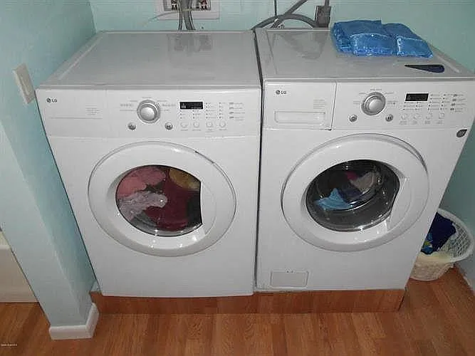 Washer & Dryer