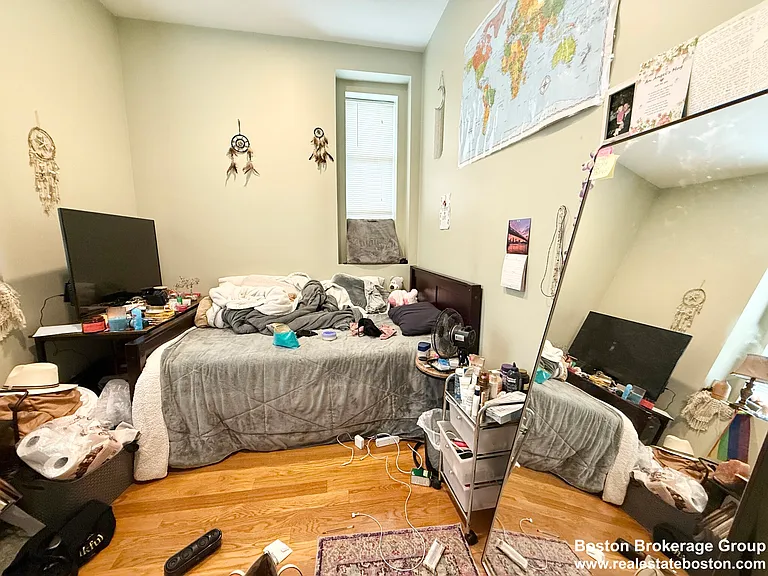 409 Dudley St — Photo 23