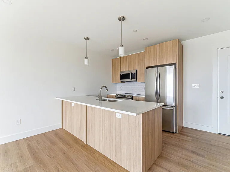 1035 Commonwealth Ave — Photo 90