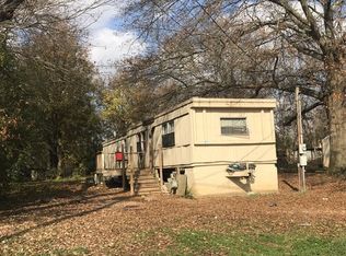 28 Rider Dr, Gainesville, GA 30501
