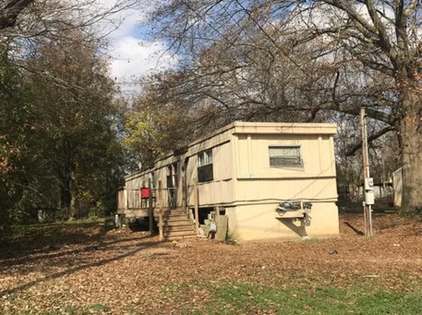 28 Rider Dr, Gainesville, GA 30501