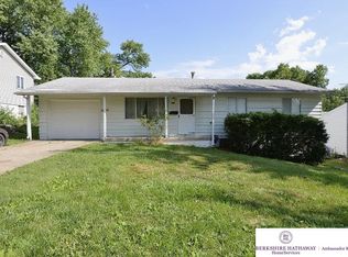 538 E 4th St, Papillion, NE 68046
