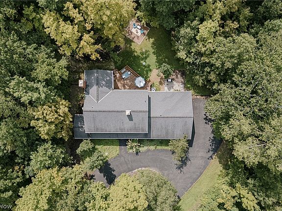 3rd image of 7850 Mayfield Rd