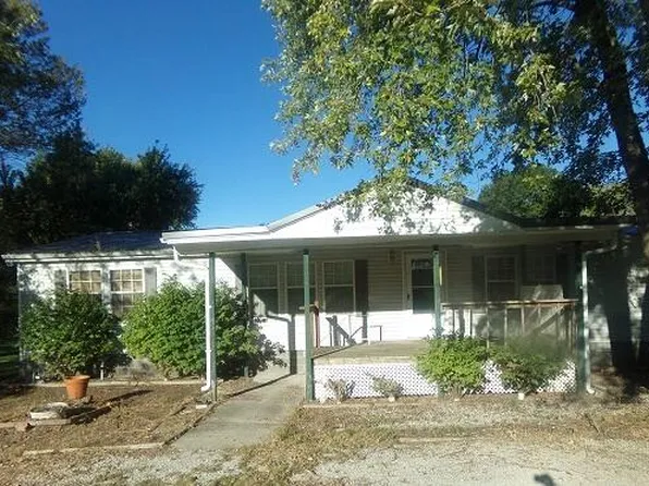 593 NE 3rd Lane, Lamar, MO 64759