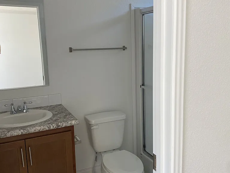 4 T Rd — Photo 7