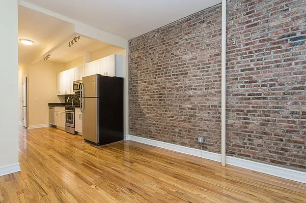 Rented by BIG Management NY | media 11