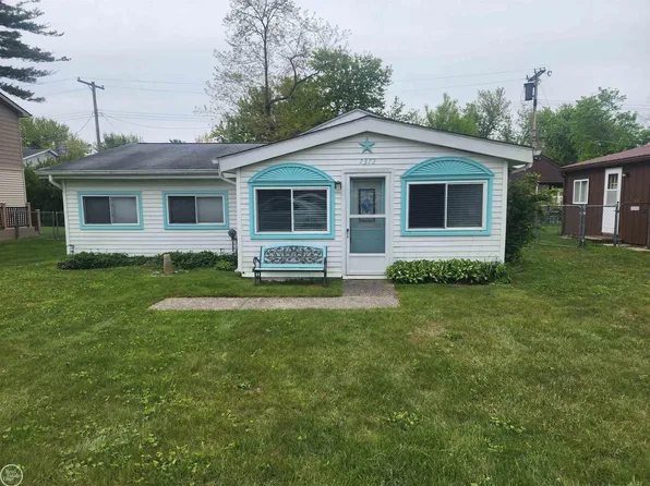 7372 Tulip Rd, Lexington, MI 48450