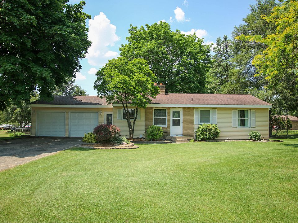1st image of 6109 Brewer Ave NE