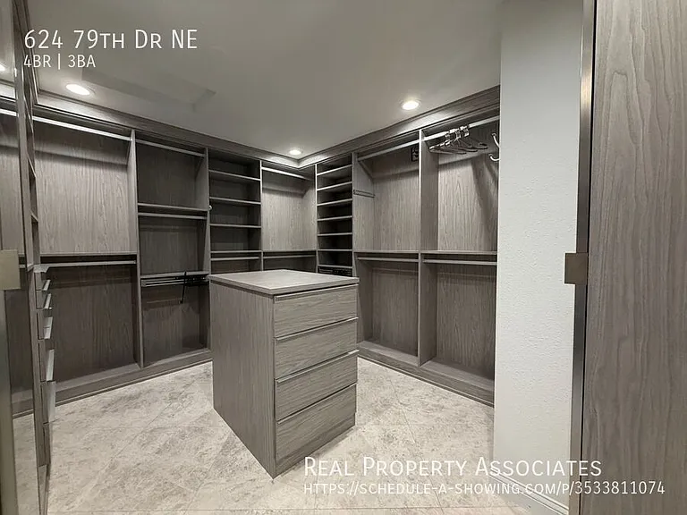 624 79th Dr NE — Photo 25