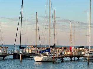 2986 S Delaware Ave, Milwaukee, WI 53207