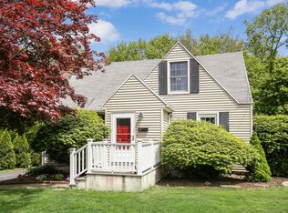 11 Forest Ave, Cortlandt Manor, NY 10567