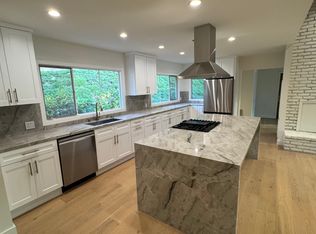 2451 Inverness Ave, Los Angeles, CA 90027