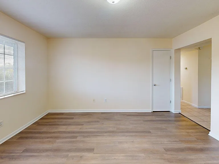 48 Chateau Ln #A02 — Photo 7