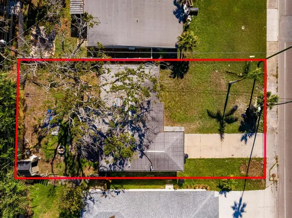 4211 Shore Acres Blvd NE, Saint Petersburg, FL 33703