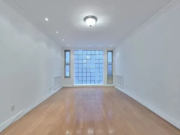 330 E 58th St APT 1D, New York, NY 10022