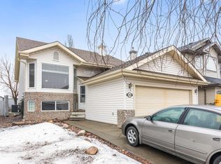 1233 Ormsby Ln NW, Edmonton, AB T5T6R2