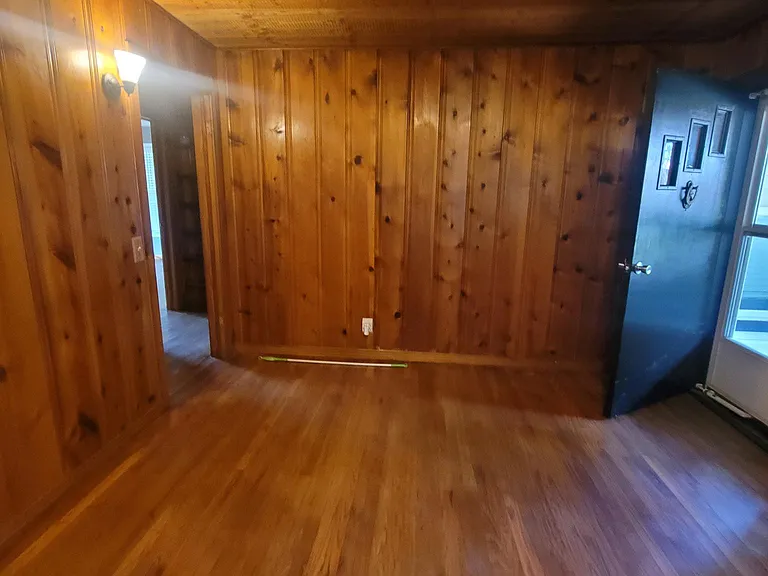 1621 S Stewart St — Photo 9