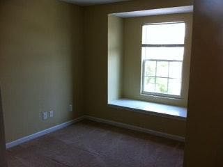 5th image of 402 Sureyya Dr