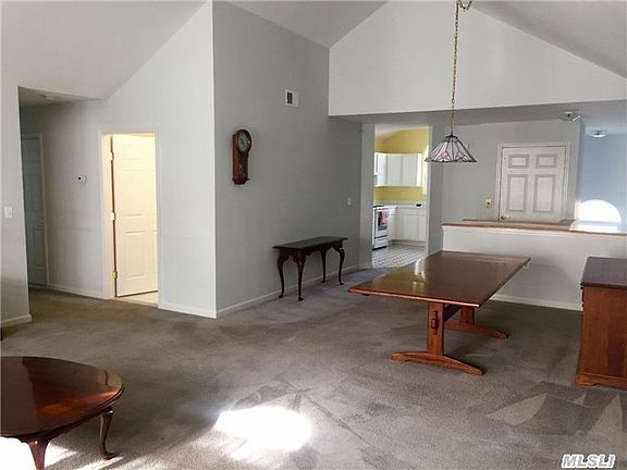 5th image of 168 Larry Ln