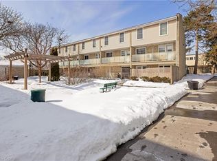 Breckenridge Court, Kitchener, ON N2B 3H5