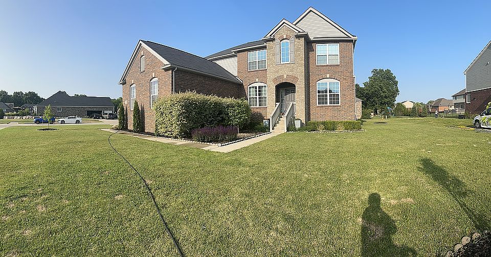 2nd image of 27256 Mirror Lake Dr