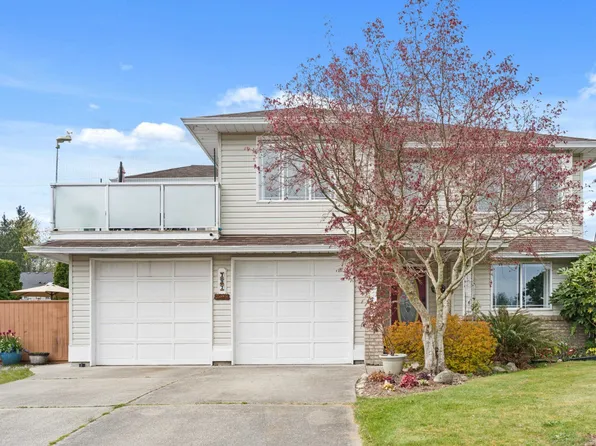 797 Celestial Pl, Gibsons, BC V0N 1V9