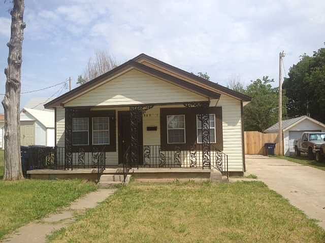 1st image of 327 SW 38th St