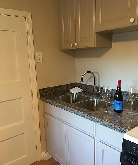 21435 Madrone Dr — Photo 3