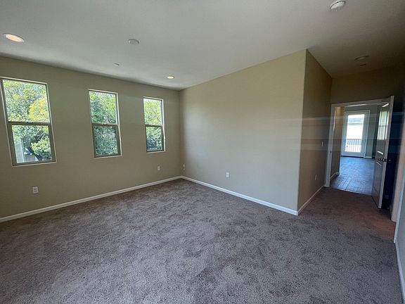 5th image of 2600 1st St Unit B