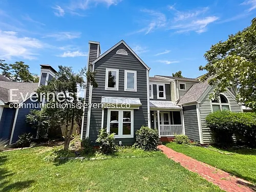 915 Russell St #A Photo 1
