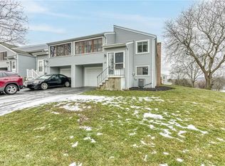 33 Hollingham Rise, Fairport, NY 14450