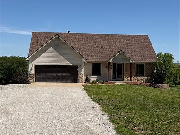 3rd image of 701 Miller Rd