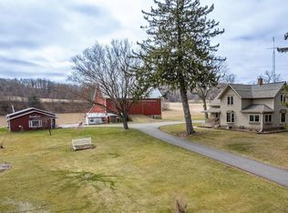 E6393 Ski Hill Rd, Reedsburg, WI 53959