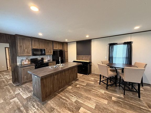 5th image of 2187 Boxwood Ln