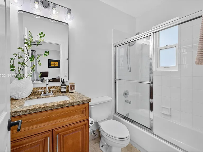 1214 W Las Olas Blvd — Photo 41