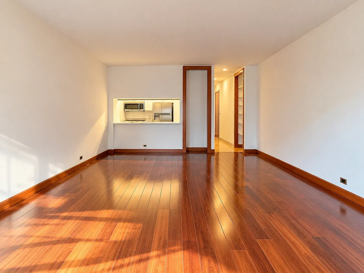 350 West 50th Street — Photo 2