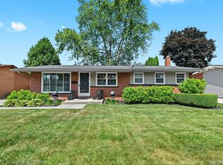 31201 Kenwood Ave, Madison Heights, MI 48071